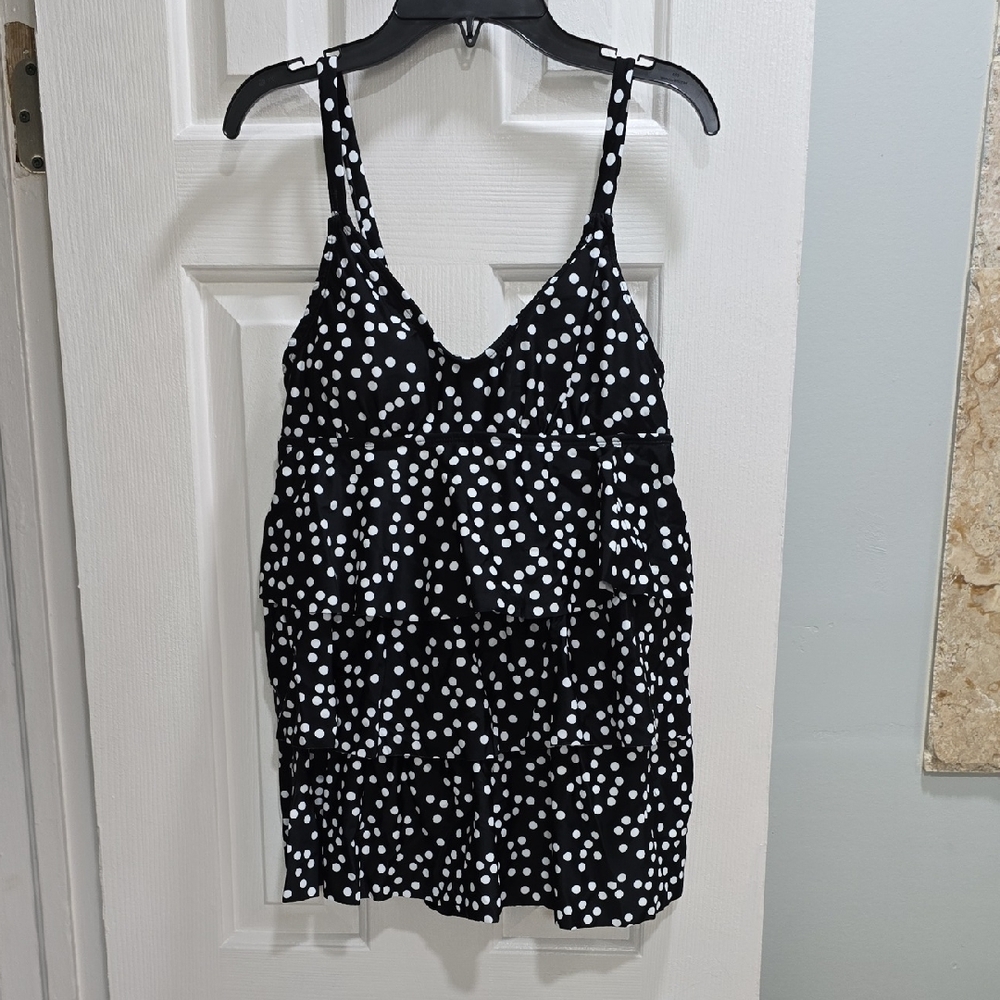 Jaclyn Smith Black and White Polka Dot Tiered Swimsuit Size 8